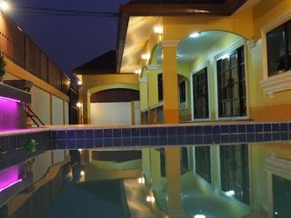 Villa en venta de 5 habitaciones en Bang Lamung, Chonburi