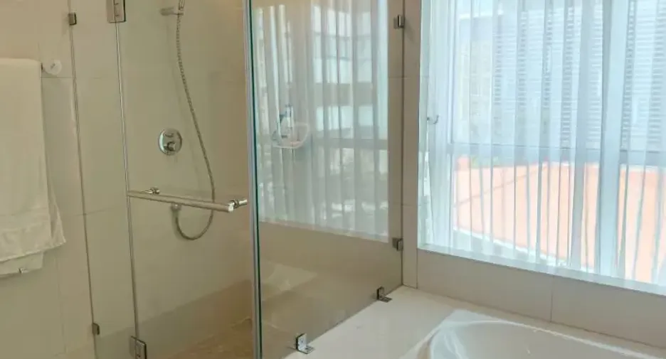 À louer 3 chambres condo à Pathum Wan, Bangkok