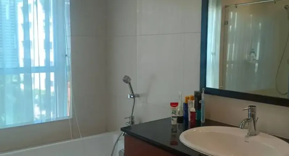 À louer 3 chambres condo à Pathum Wan, Bangkok
