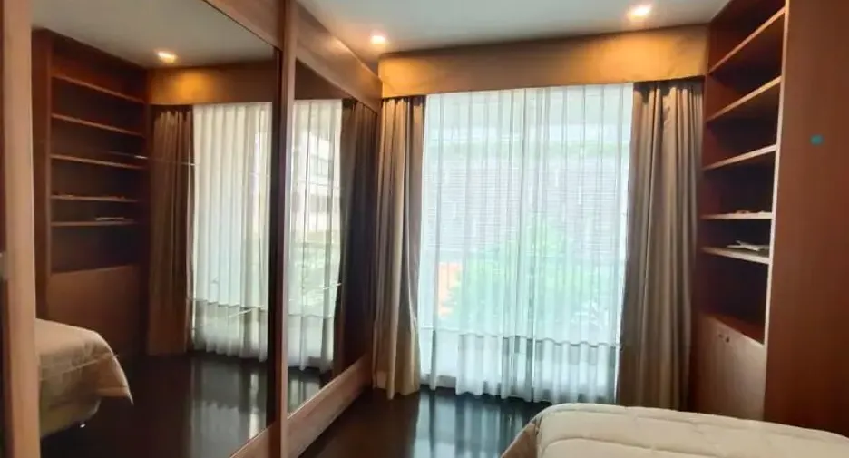 À louer 3 chambres condo à Pathum Wan, Bangkok