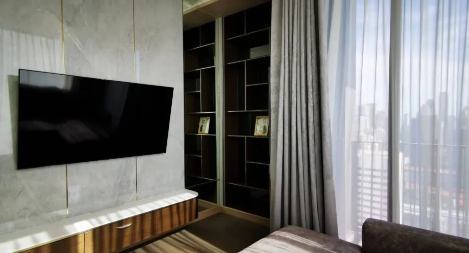 For rent 2 bedrooms condo in Pathum Wan, Bangkok