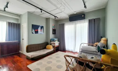 For sale 3 bedrooms condo in Watthana, Bangkok