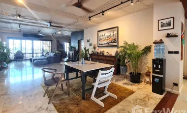 For sale 3 bedrooms condo in Watthana, Bangkok