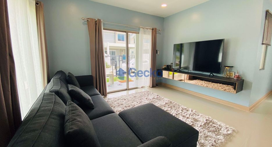 Casa en alquiler de 3 habitaciones en Si Racha, Chonburi