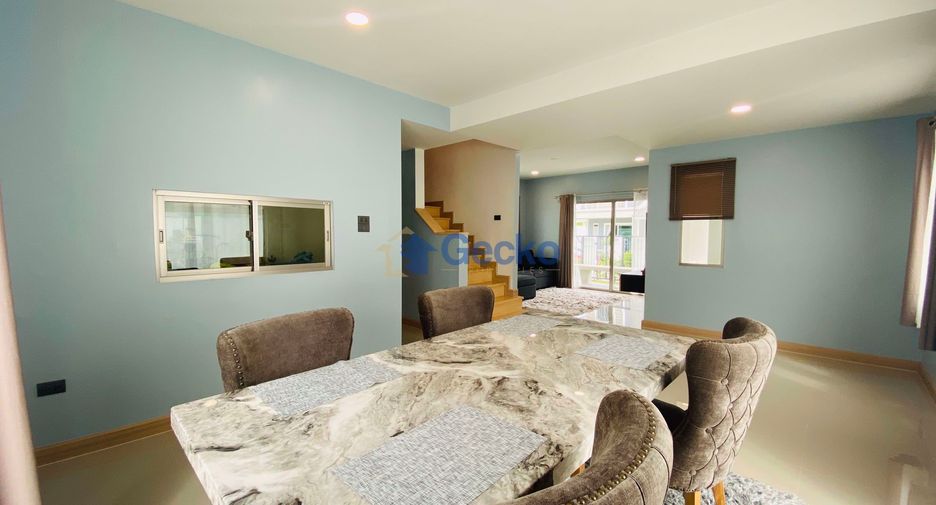 Casa en alquiler de 3 habitaciones en Si Racha, Chonburi