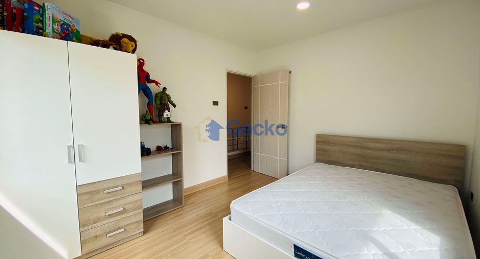 Casa en alquiler de 3 habitaciones en Si Racha, Chonburi