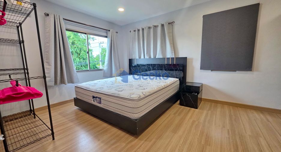 For rent 3 bedrooms house in Si Racha, Chonburi