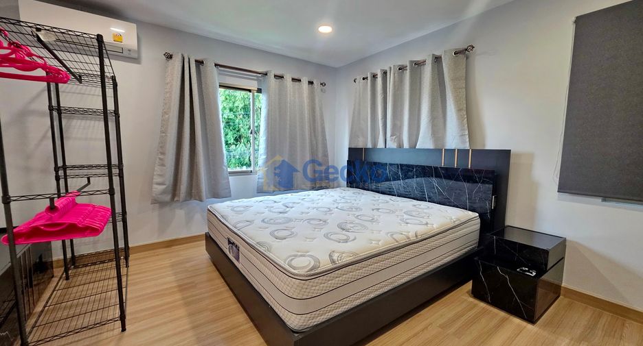For rent 3 bedrooms house in Si Racha, Chonburi
