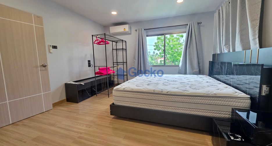 For rent 3 bedrooms house in Si Racha, Chonburi