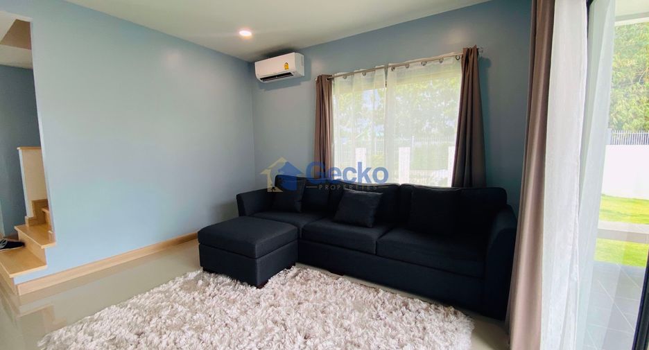 Casa en alquiler de 3 habitaciones en Si Racha, Chonburi