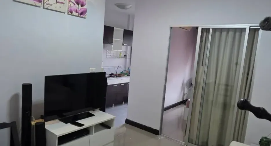 出售 和 出租 1 卧室 公寓 在 Lam Luk Ka, Pathum Thani