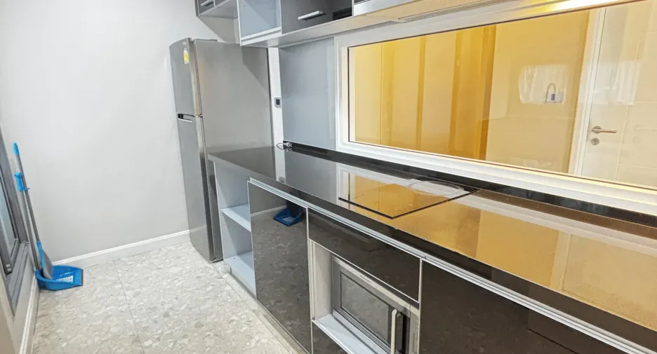 Wohnung zur Miete mit 2 Zimmer in Khlong Toei, Bangkok