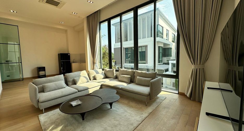For sale 3 ベッドルーム house in Wang Thonglang, Bangkok
