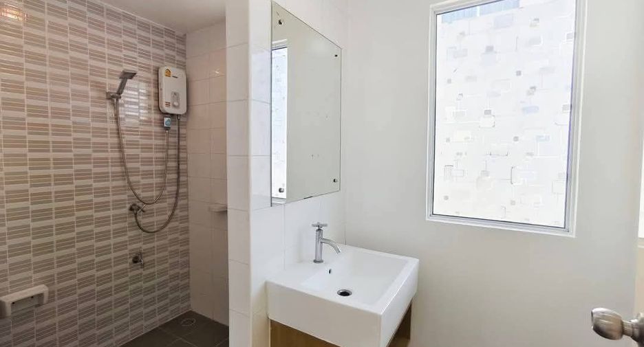 For rent 3 ベッドルーム townhouse in Mueang Phuket, Phuket
