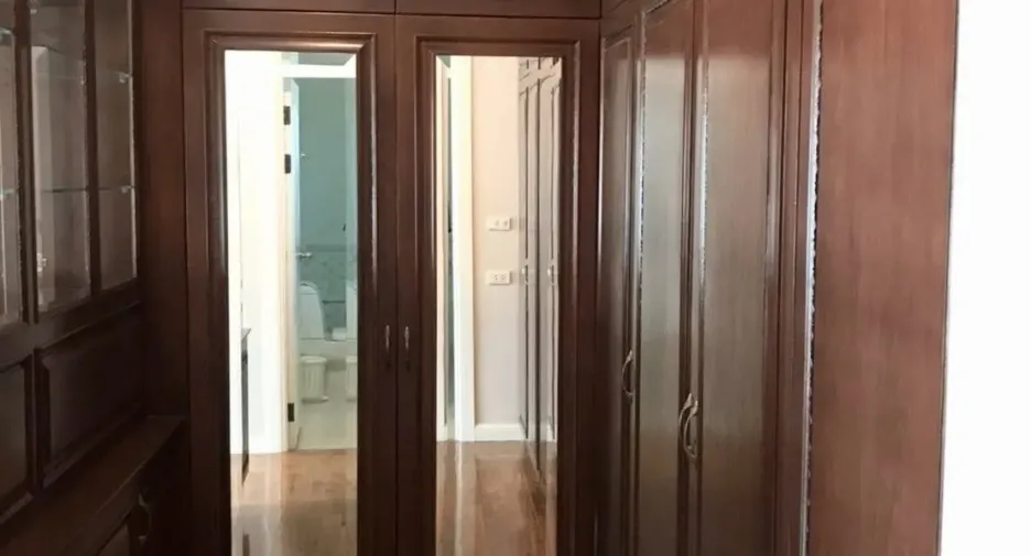 For rent 4 bedrooms house in Mueang Samut Prakan, Samut Prakan