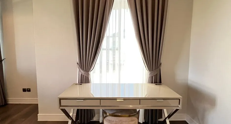 Casa en alquiler y en venta de 4 habitaciones en Bang Khen, Bangkok