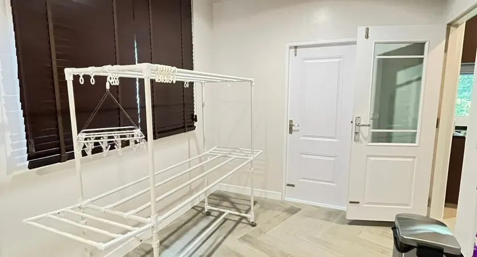 Casa en alquiler y en venta de 4 habitaciones en Bang Khen, Bangkok