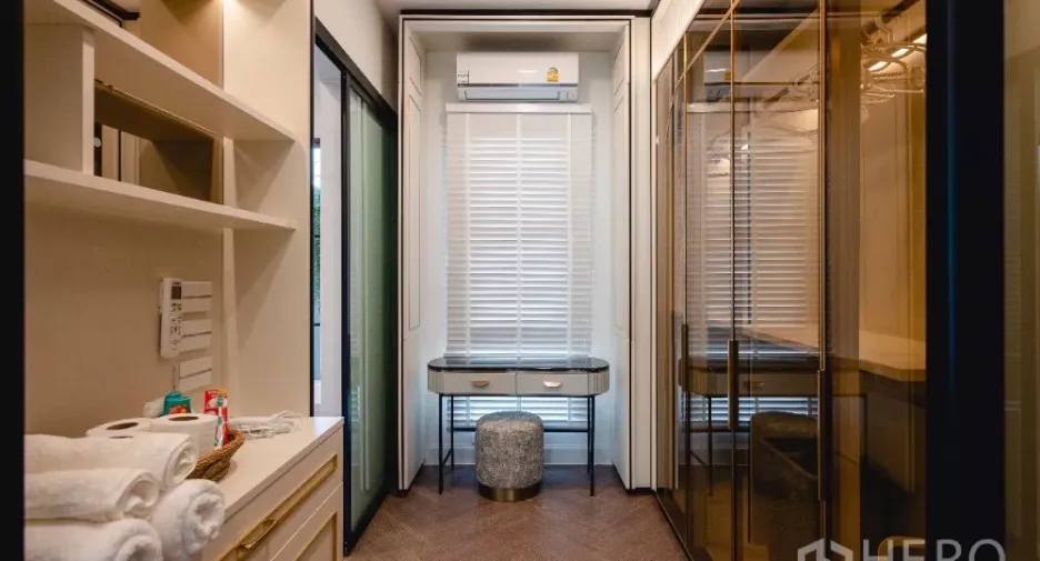 Casa en alquiler y en venta de 4 habitaciones en Saphan Sung, Bangkok