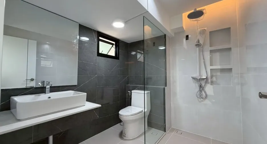 For sale studio townhouse in Phra Khanong, Bangkok