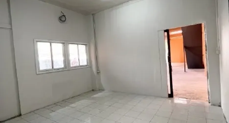 出租 仓库 在 Din Daeng, 曼谷