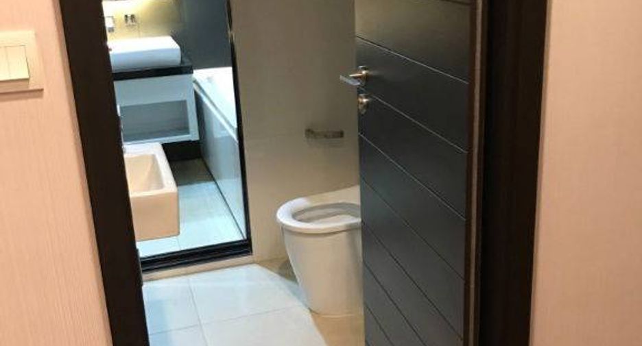 À vendre 1 chambre condo à Huai Khwang, Bangkok
