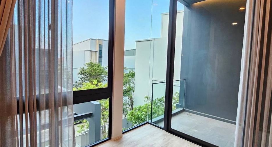 Casa en venta de 4 habitaciones en Saphan Sung, Bangkok