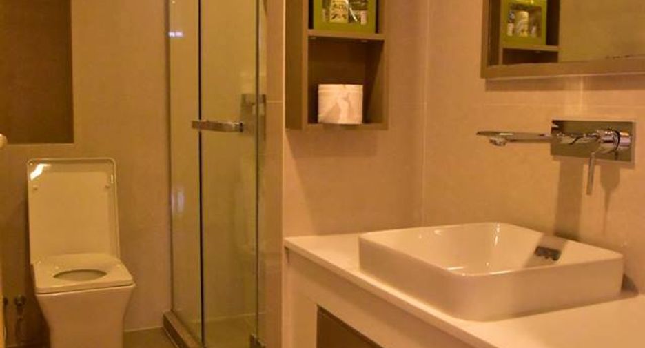 For sale 2 bedrooms condo in Khlong Toei, Bangkok