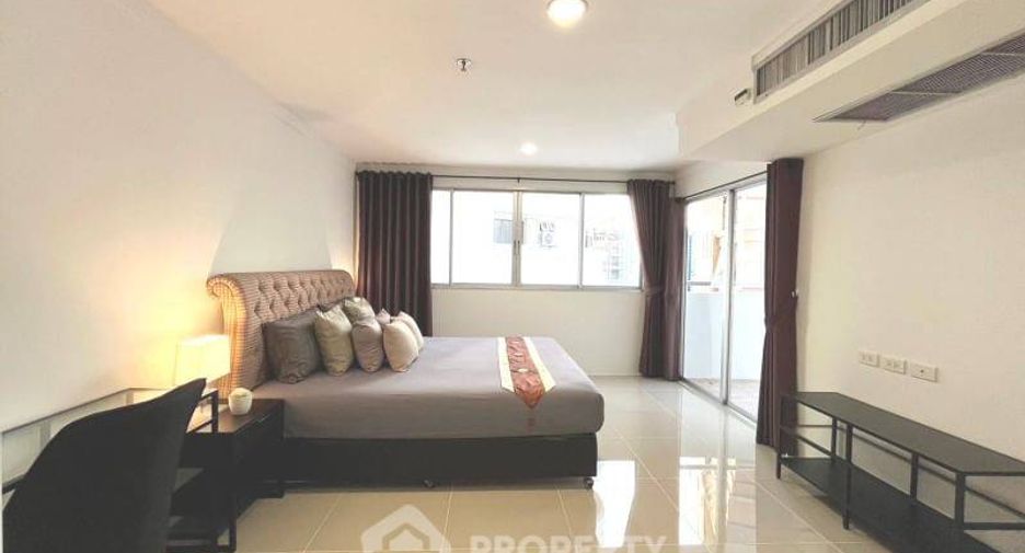 Condo en alquiler de 3 habitaciones en Khlong Toei, Bangkok
