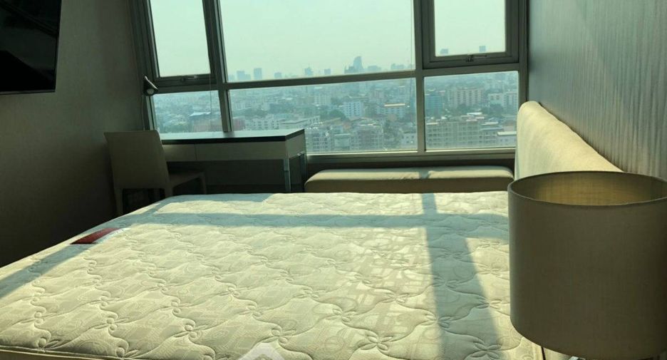 À louer 2 chambres condo à Huai Khwang, Bangkok