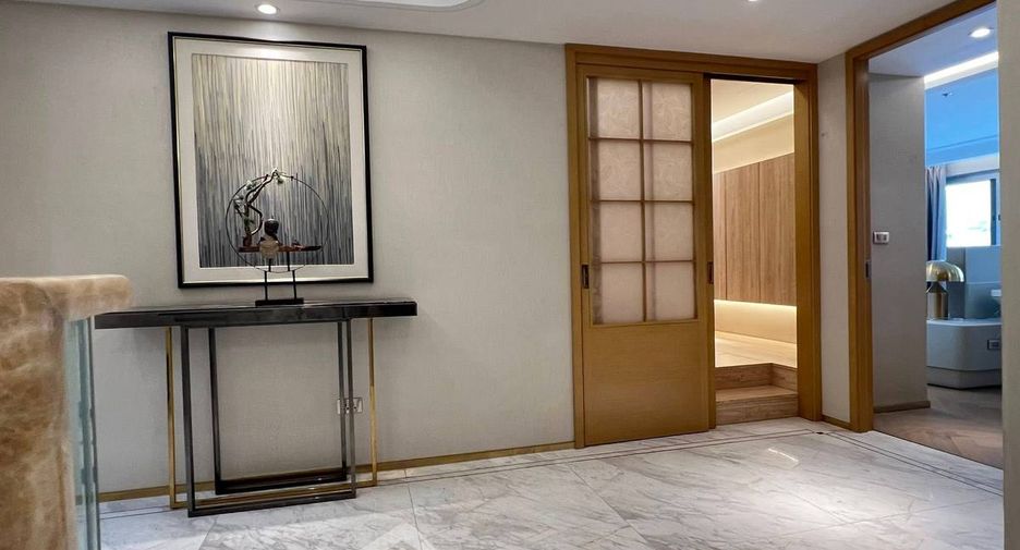 À vendre 3 chambres condo à Khlong Toei, Bangkok