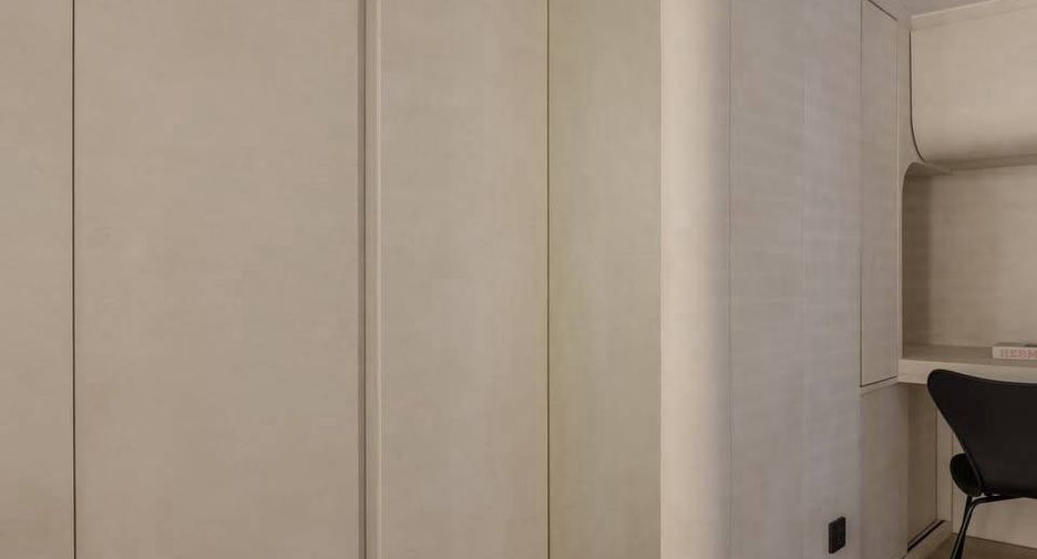 For rent 3 bedrooms condo in Khlong Toei, Bangkok