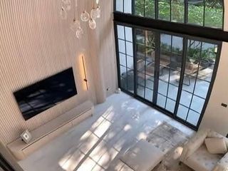 出租 4 卧室 联排别墅 在 Watthana, 曼谷