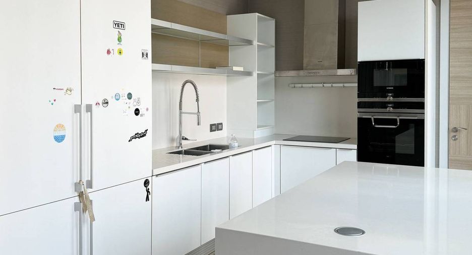 Condo en alquiler de 2 habitaciones en Pathum Wan, Bangkok
