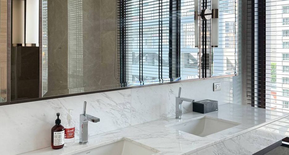Condo en alquiler de 2 habitaciones en Pathum Wan, Bangkok
