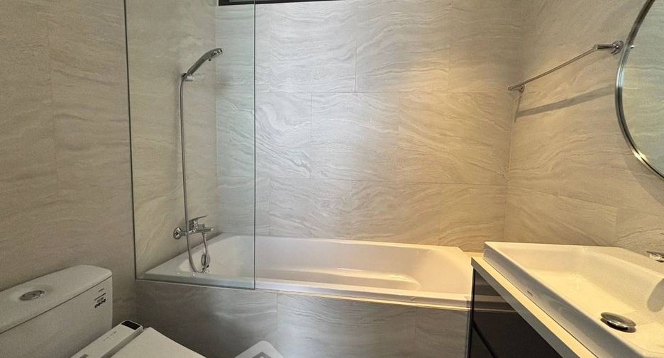 For rent 2 ベッドルーム condo in Watthana, Bangkok