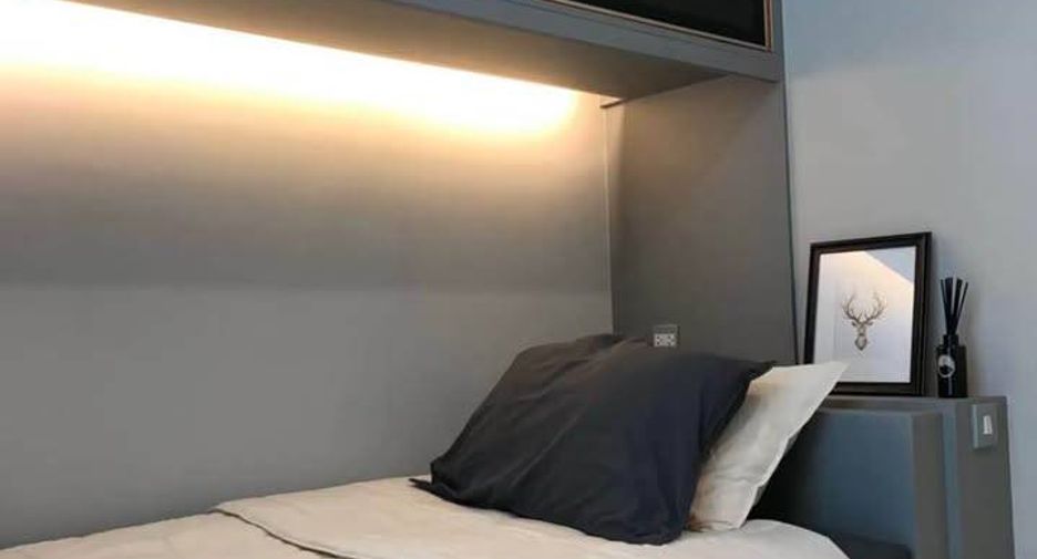 For rent 2 bedrooms condo in Huai Khwang, Bangkok