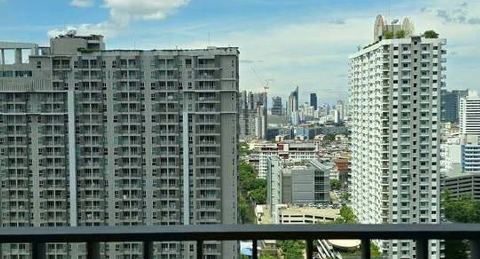 Wohnung zur Miete mit 2 Zimmer in Huai Khwang, Bangkok