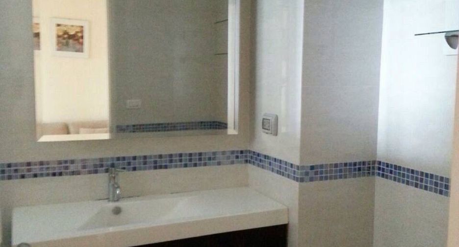 Продажа 1 кровать кондо в Кхлонг Тоеи, Бангкок