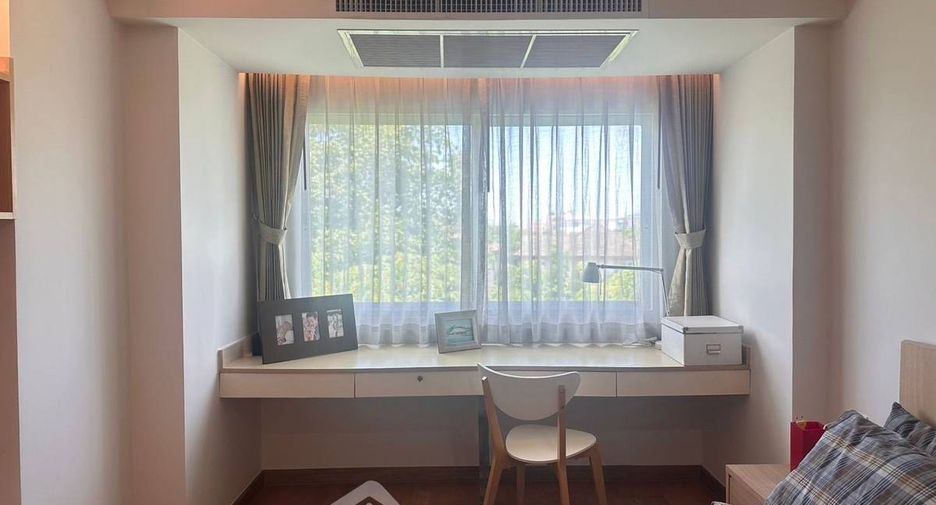 For rent and for sale 2 bedrooms condo in Phra Khanong, Bangkok