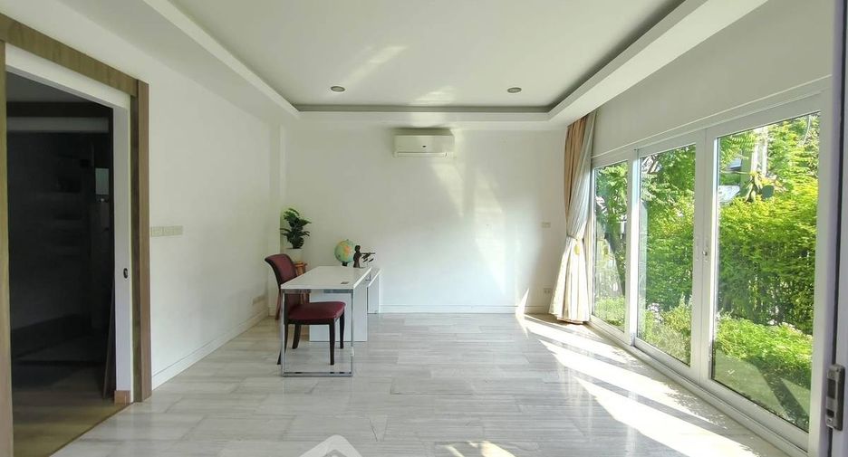 Casa en venta de 5 habitaciones en Bang Kapi, Bangkok