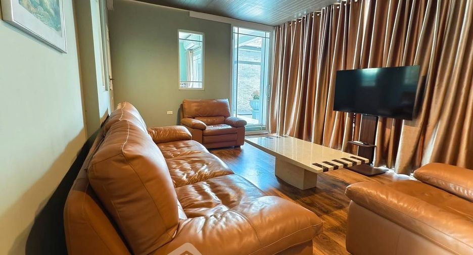 Casa en venta de 5 habitaciones en Bang Kapi, Bangkok