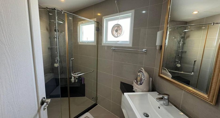 For rent そして for sale 1 Beds condo in Huai Khwang, Bangkok