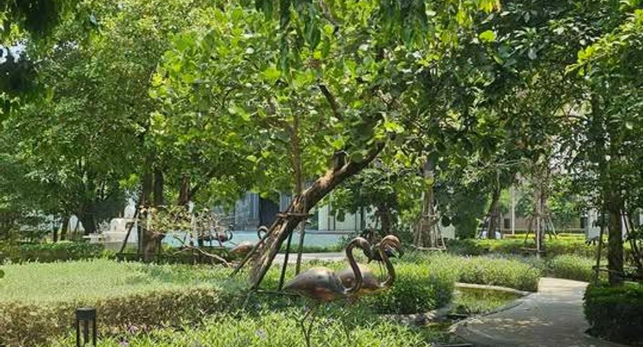 For sale 3 ベッドルーム townhouse in Saphan Sung, Bangkok
