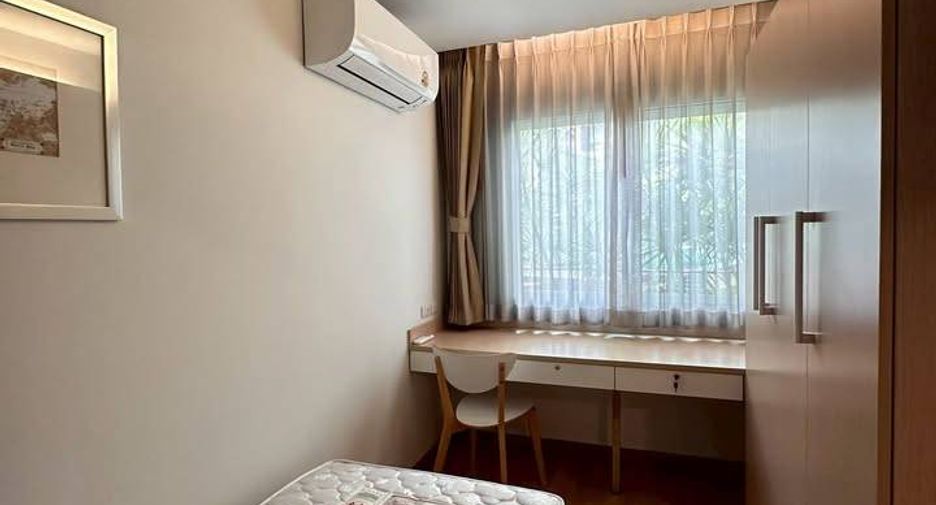 Аренда и продажа 3 спальни кондо в Пхра Кханонг, Бангкок
