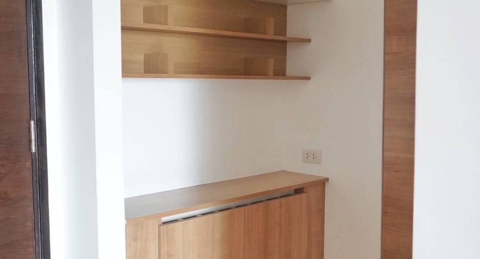 For rent and for sale 2 bedrooms condo in Phra Khanong, Bangkok