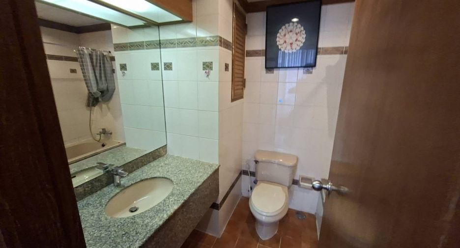 For rent 2 bedrooms apartment in Sathon, Bangkok