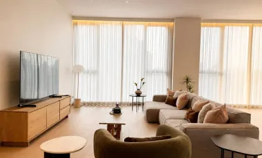 For rent 4 bedrooms condo in Khlong Toei, Bangkok