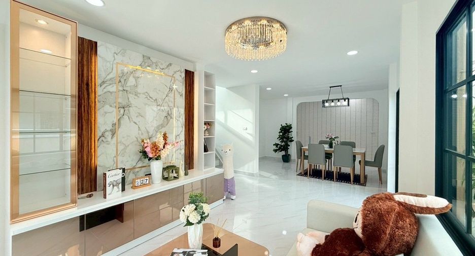 Casa en venta de 3 habitaciones en Nong Chok, Bangkok