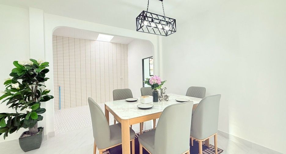 Casa en venta de 3 habitaciones en Nong Chok, Bangkok