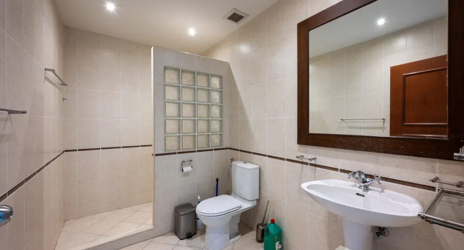 For sale 3 bedrooms apartment in Pratumnak, Pattaya